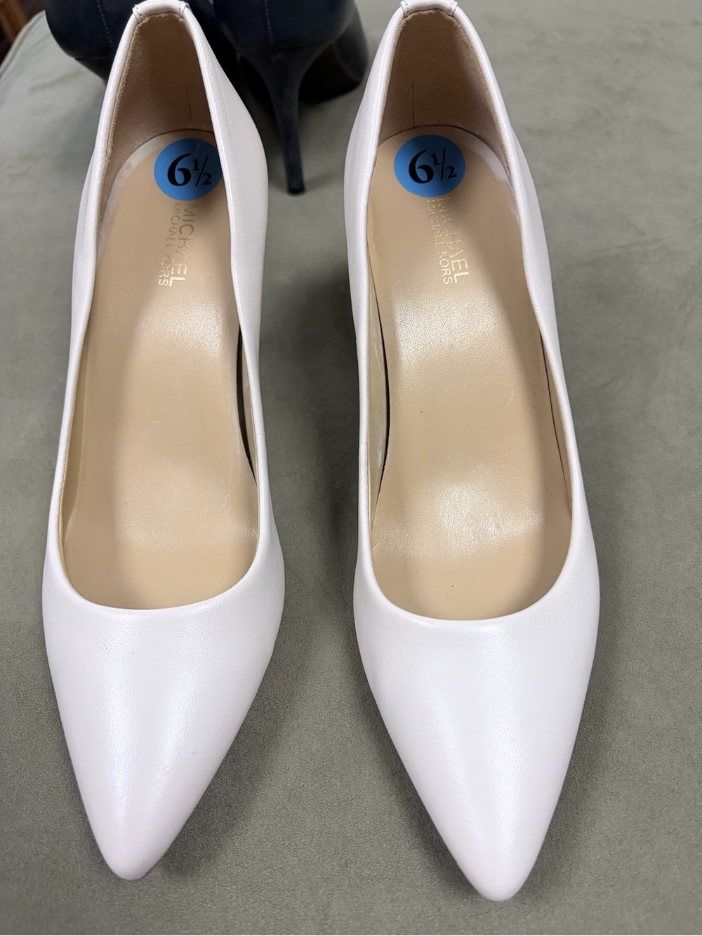 Michael Kors Off-White Pointed-Toe Leather Heels